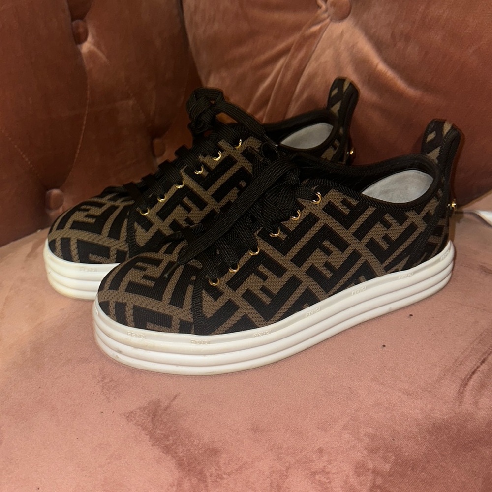 Womens Fendi low top jacquard sneakers size 39 . great condition